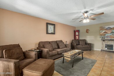 10825 W Santa fe Dr, Sun City, AZ 85351 - photo 3