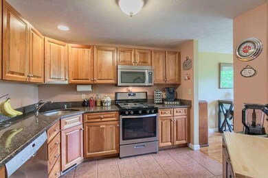 79 Green Briar Rd unit 79, Fitchburg, MA 01420 - photo 4