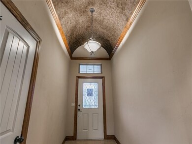 7037 Cherokee Landing, Warr Acres, OK 73132 - photo 2