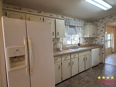 3607 W Derry Dr, Sebastian, FL 32958 - photo 4