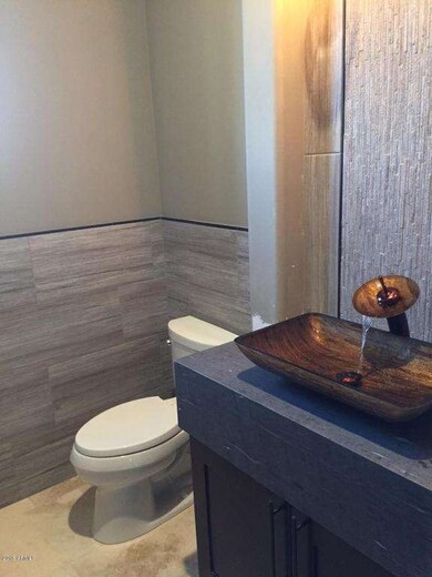 Powder room