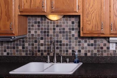 3770 Ravensglen Dr_052_20150415_FINAL