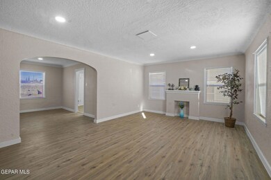 3625 Monroe Ave, El Paso, TX 79930 - photo 2
