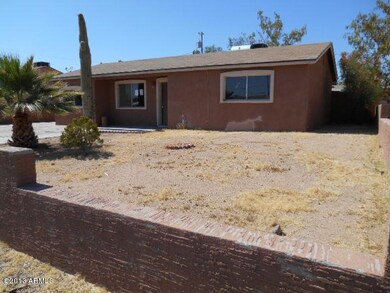 023-220689 Front Landscape