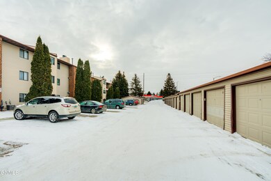2930OntarioLnu8_0052