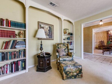 1924 Hollyhill Ln, Denton, TX 76205 - photo 5