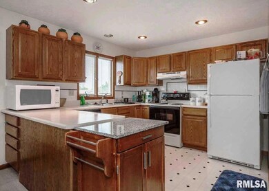 2745 Linwood Ct unit 1, Davenport, IA 52806 - photo 7