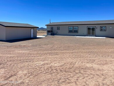 25221 N Mitchell Ln, Paulden, AZ 86334 - photo 3