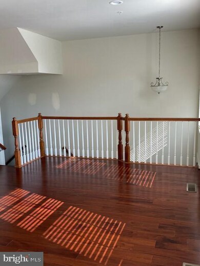 8519 Crooked Tree Ln, Laurel, MD 20724 - photo 6