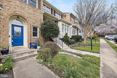 9012 Daum Ct, Springfield, VA 22153 - photo 3