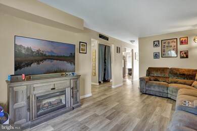 28 4 Wister Way, Reading, PA 19606 - photo 5