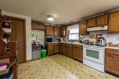 1 Howwasswe Way, Aquinnah, MA 02535 - photo 3