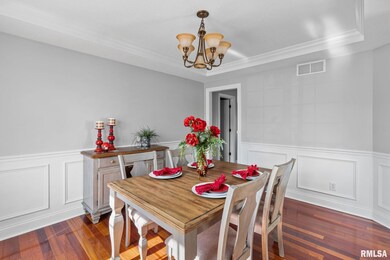 1622 W 71st St, Davenport, IA 52806 - photo 5