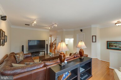 25820 Kirkwood Square, Chantilly, VA 20152 - photo 4