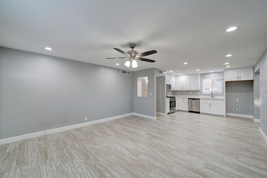 956 S Hobson-7