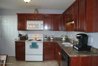 162 Gentry Ln, Mount Washington, KY 40047 - photo 5