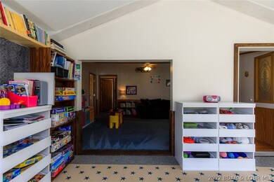 Sun Room/Entry