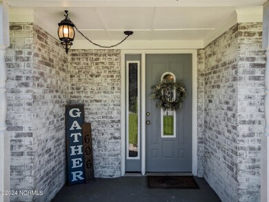 606 Plaza Dr, Jacksonville, NC 28540 - photo 6