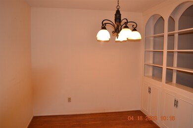 869 Wax Myrtle Ln unit 4, Houston, TX 77079 - photo 4