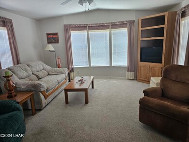 678 W Desert Dr, Quartzsite, AZ 85346 - photo 3