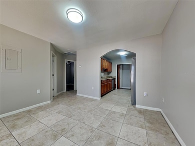 unlisted-address, Tampa, FL 33613 - photo 3