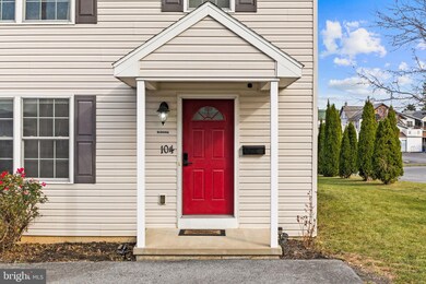 104 N College St, Palmyra, PA 17078 - photo 2
