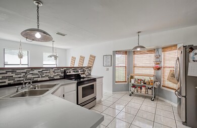 8452 Capricorn St, Jacksonville, FL 32216 - photo 5