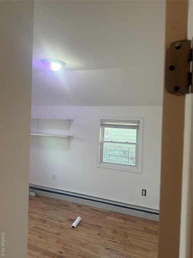 28 Clinton Ave unit 2 nd Fl, Inwood, NY 11096 - photo 3