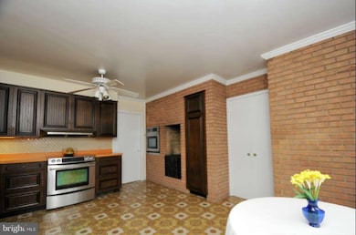 7118 Park Terrace Dr, Alexandria, VA 22307 - photo 7