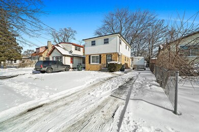 811 Pine St, Waukegan, IL 60085 - photo 4