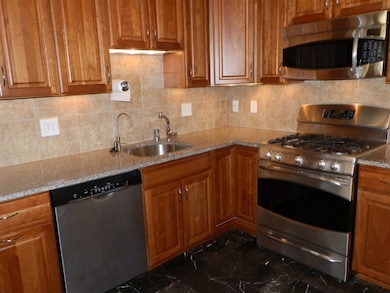 194 Auburn St unit 1, Auburndale, MA 02466 - photo 5