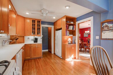 103 Chatham Rd. ~ Eat-in Kitchen