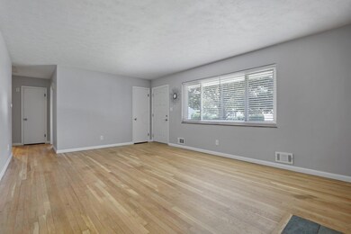 4942 living rm