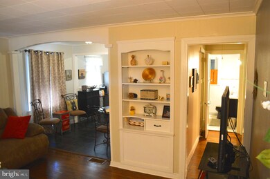 421 E Dutton Mill Rd, Brookhaven, PA 19015 - photo 3