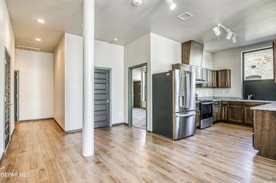 Living Room:Kitchen A