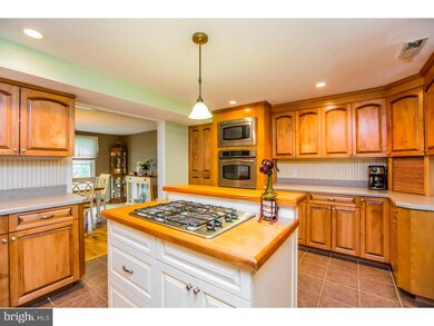 111 Woodthrush Trail W, Medford, NJ 08055 - photo 5