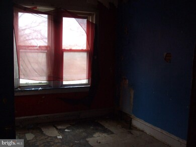 944 Morton St, Camden, NJ 08104 - photo 6