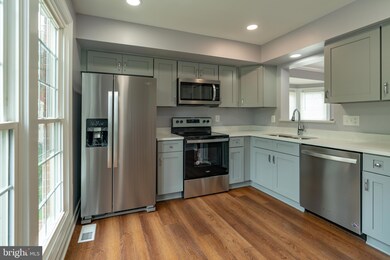 6309 Battlement Way, Alexandria, VA 22312 - photo 7