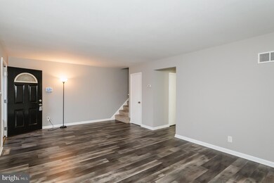 1556 Harford Square Dr, Edgewood, MD 21040 - photo 4