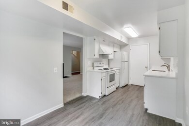 20229 Shipley Terrace unit 3-B-201, Germantown, MD 20874 - photo 7