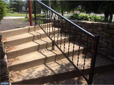 200 W Cherry Ln, Souderton, PA 18964 - photo 4