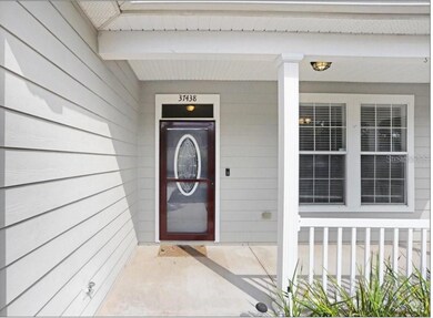 37438 Picketts Mill Ave, Zephyrhills, FL 33542 - photo 3