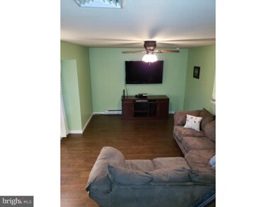 19 S Chestnut Ct, Perkasie, PA 18944 - photo 4