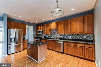 12063 Kemps Landing Cir, Manassas, VA 20109 - photo 2