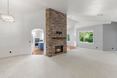 780 Ridgeway Ave, Central Point, OR 97502 - photo 7