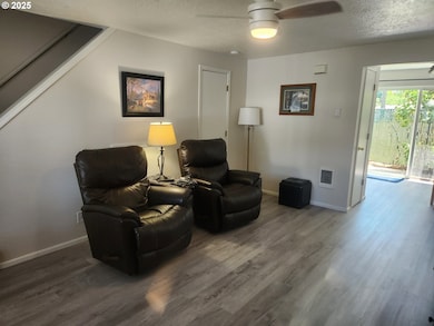 4792 Lancaster Dr NE unit 112 Dr NE, Salem, OR 97305 - photo 2