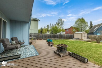 06-Exterior Back Deck-DW-1817