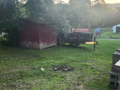 196 Fairview St, Sutton, WV 26601 - photo 4