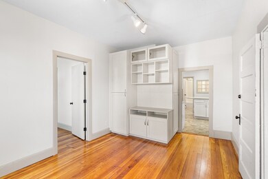 31 Hunting St unit 1, Cambridge, MA 02141 - photo 6