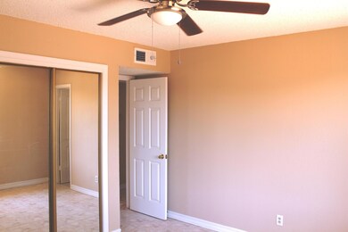 8101 Broadway Dr, El Paso, TX 79915 - photo 7